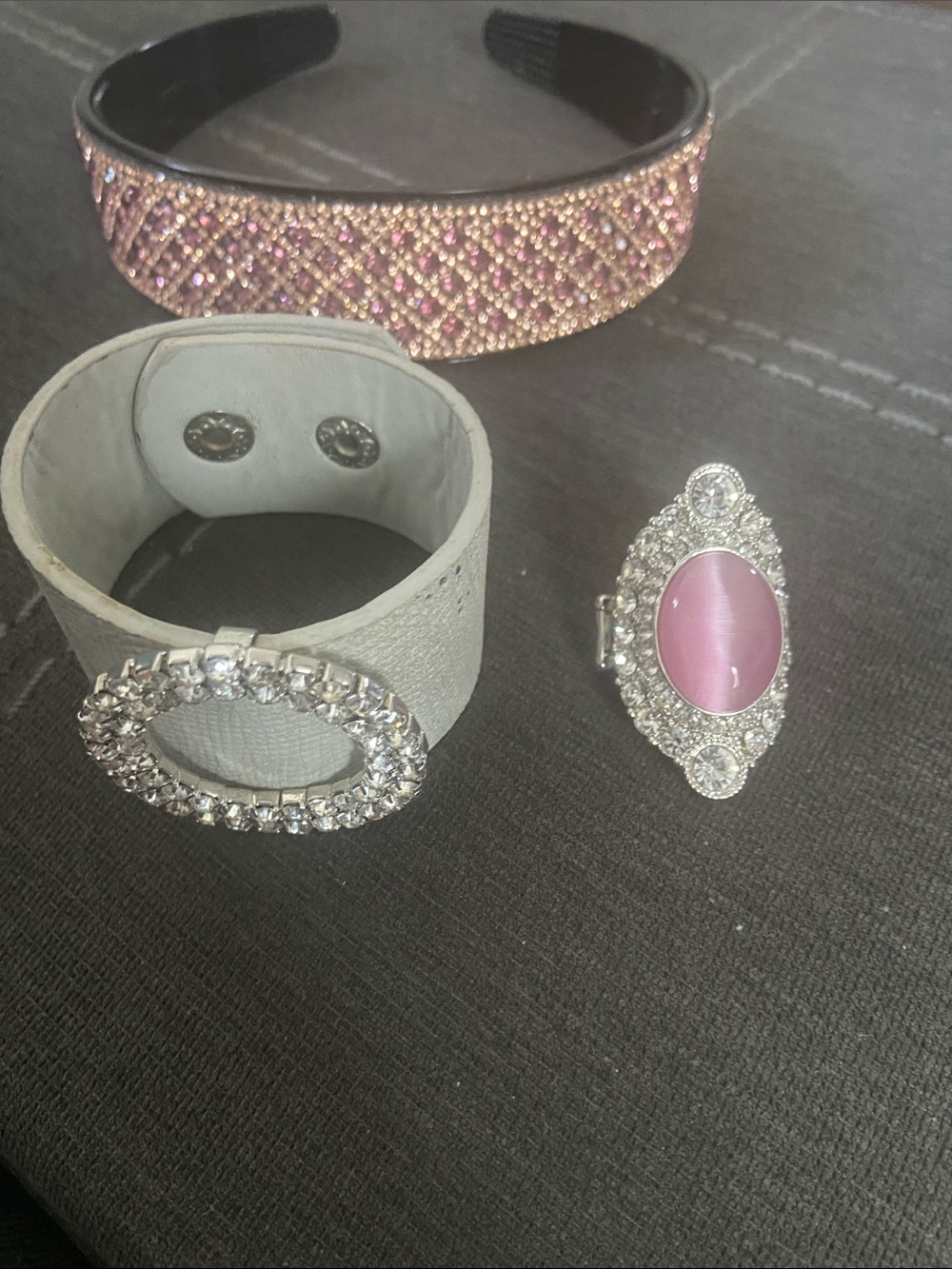 NWOT 3 piece bundle, headband, ring and bracelet